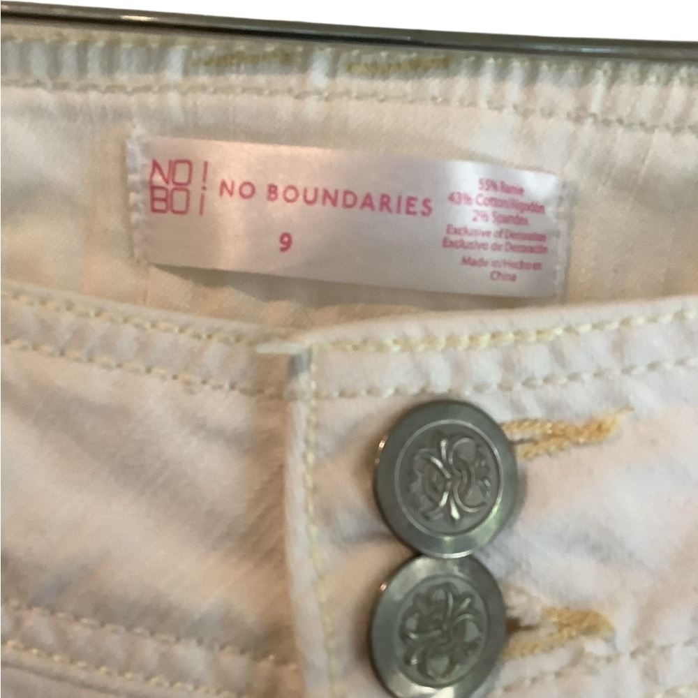 No Boundaries Cream Button-Fly Jeans Excellent Condition Size 9 - Picture 5 of 12